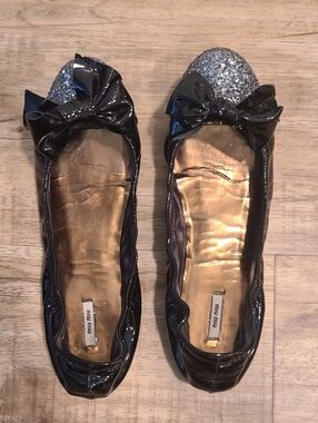 Miu Miu Black Patent Leather Ballet Flats Bow Glitter Crystal Toe Size 8 ❤️‍🔥